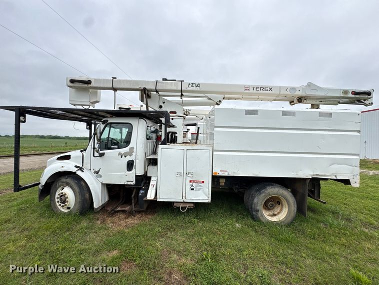 image for item EW1549 2011 Freightliner Business Class M2 forestry bucket truck
