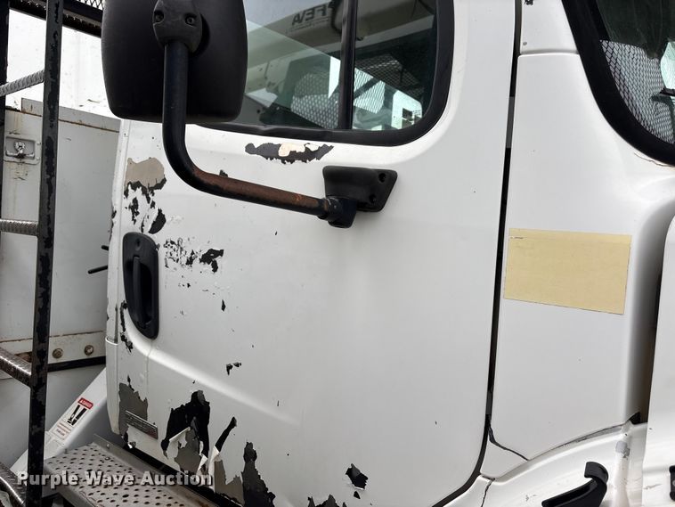 image for item EW1549 2011 Freightliner Business Class M2 forestry bucket truck
