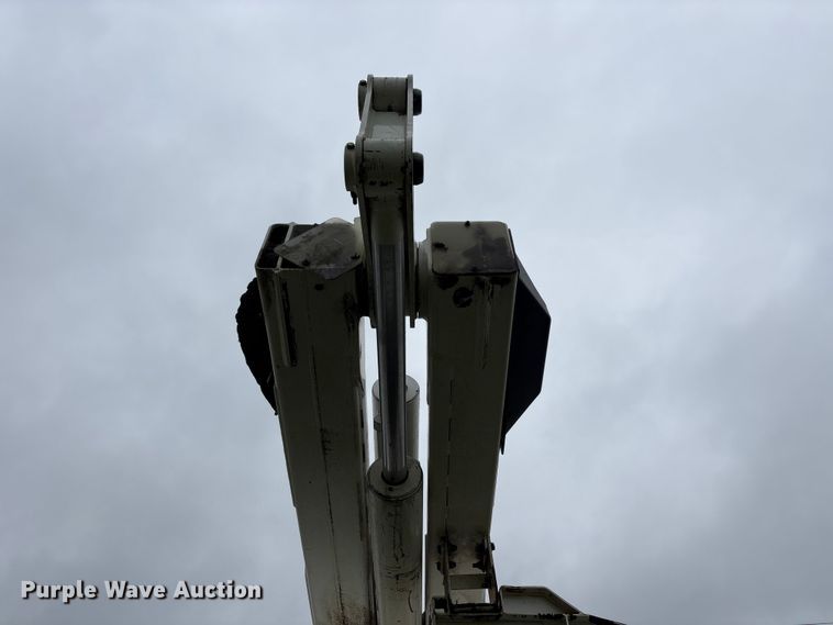 image for item EW1549 2011 Freightliner Business Class M2 forestry bucket truck