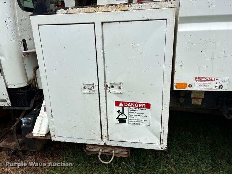 image for item EW1549 2011 Freightliner Business Class M2 forestry bucket truck