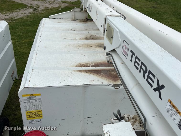 image for item EW1549 2011 Freightliner Business Class M2 forestry bucket truck