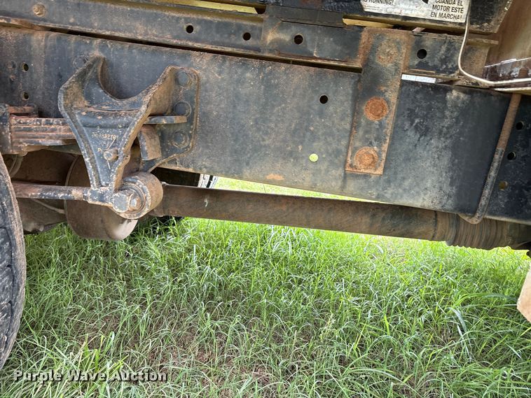 image for item EW1550 2009 International 4300 forestry bucket truck