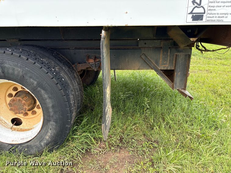 image for item EW1550 2009 International 4300 forestry bucket truck