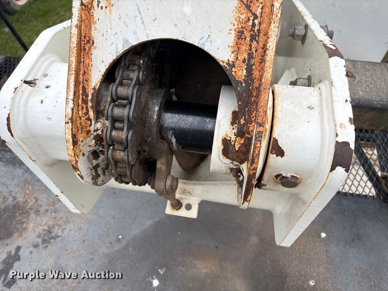 image for item EW1550 2009 International 4300 forestry bucket truck