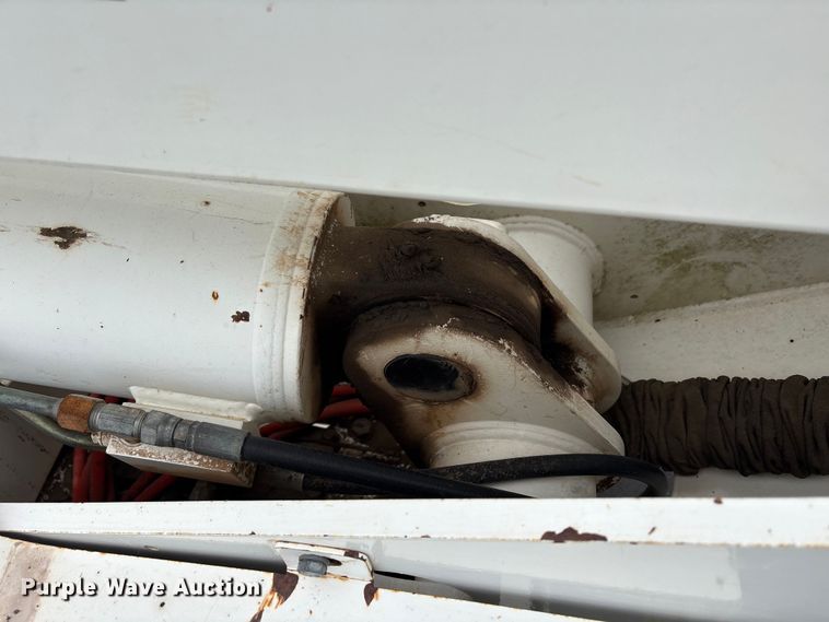 image for item EW1550 2009 International 4300 forestry bucket truck