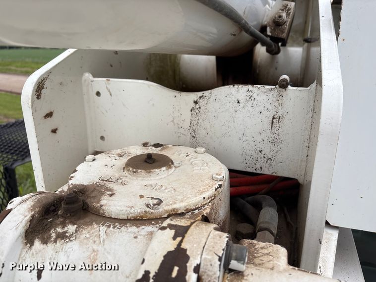 image for item EW1550 2009 International 4300 forestry bucket truck