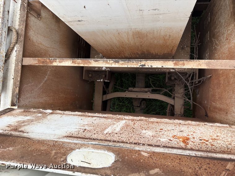 image for item EW1550 2009 International 4300 forestry bucket truck