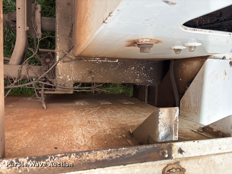 image for item EW1550 2009 International 4300 forestry bucket truck