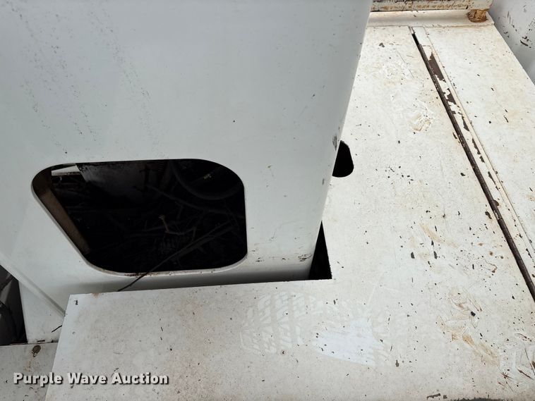 image for item EW1550 2009 International 4300 forestry bucket truck