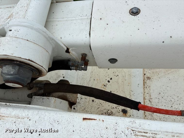 image for item EW1550 2009 International 4300 forestry bucket truck