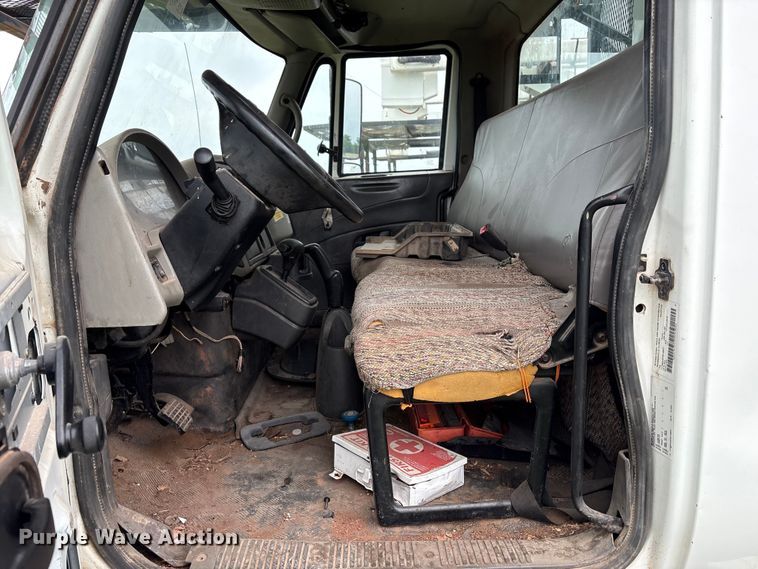 image for item EW1550 2009 International 4300 forestry bucket truck