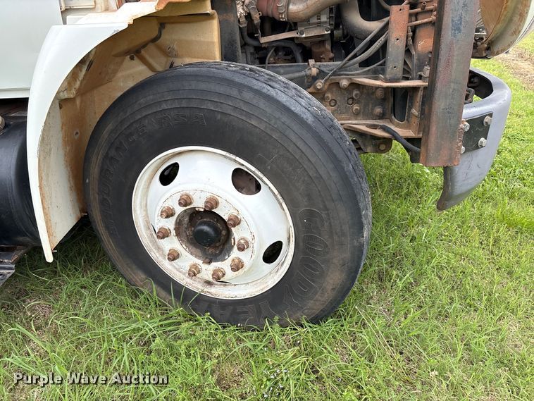 image for item EW1550 2009 International 4300 forestry bucket truck