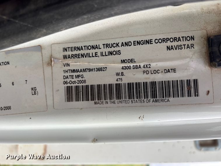 image for item EW1550 2009 International 4300 forestry bucket truck