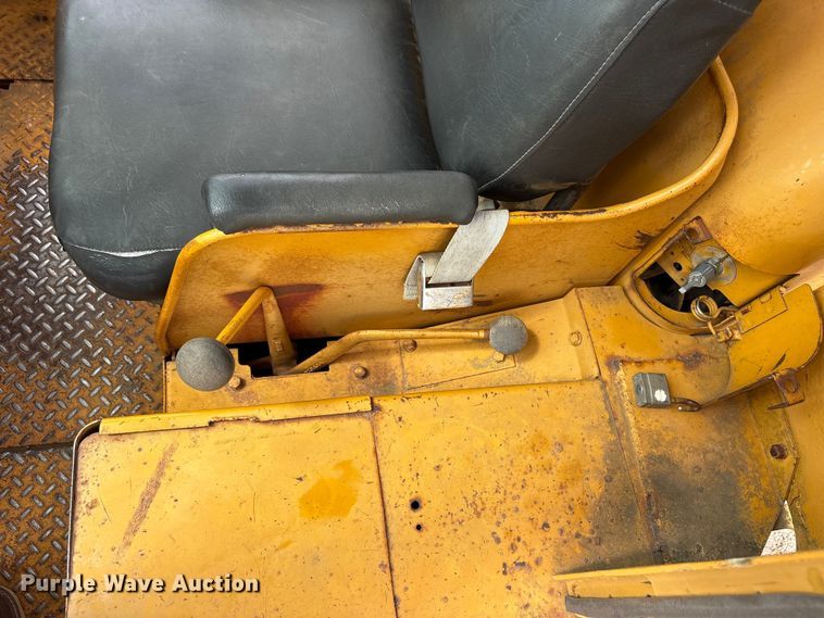 image for item EW1553 Caterpillar 922B wheel loader
