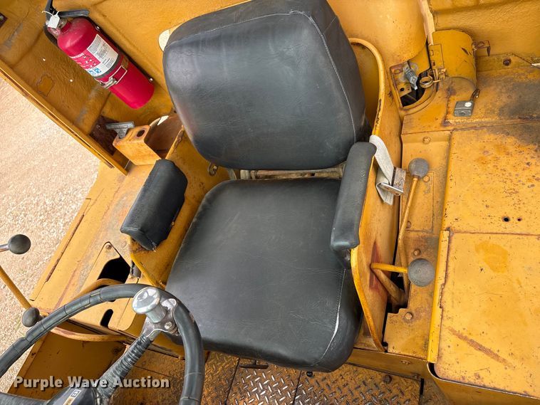 image for item EW1553 Caterpillar 922B wheel loader