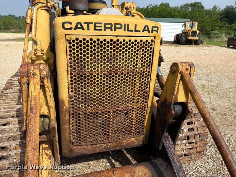 image for item EW1555 1971 Caterpillar 977K dozer