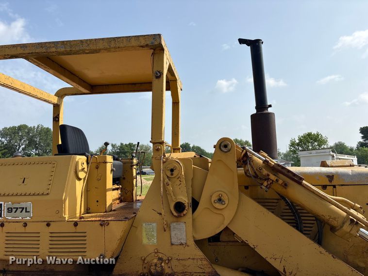 image for item EW1555 1971 Caterpillar 977K dozer