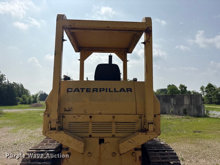 image for item EW1555 1971 Caterpillar 977K dozer
