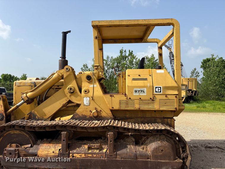 image for item EW1555 1971 Caterpillar 977K dozer