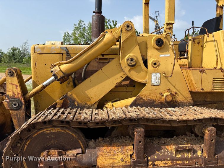 image for item EW1555 1971 Caterpillar 977K dozer