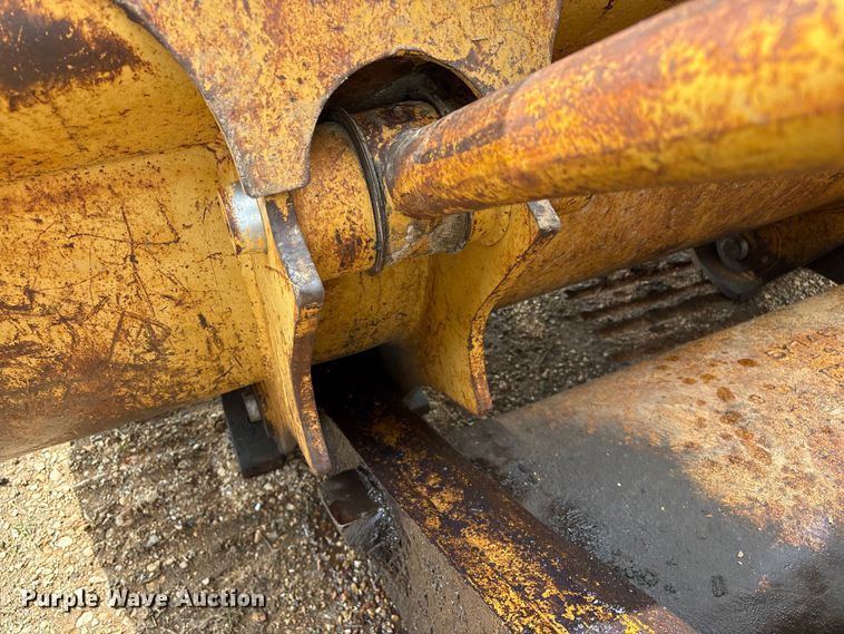 image for item EW1555 1971 Caterpillar 977K dozer