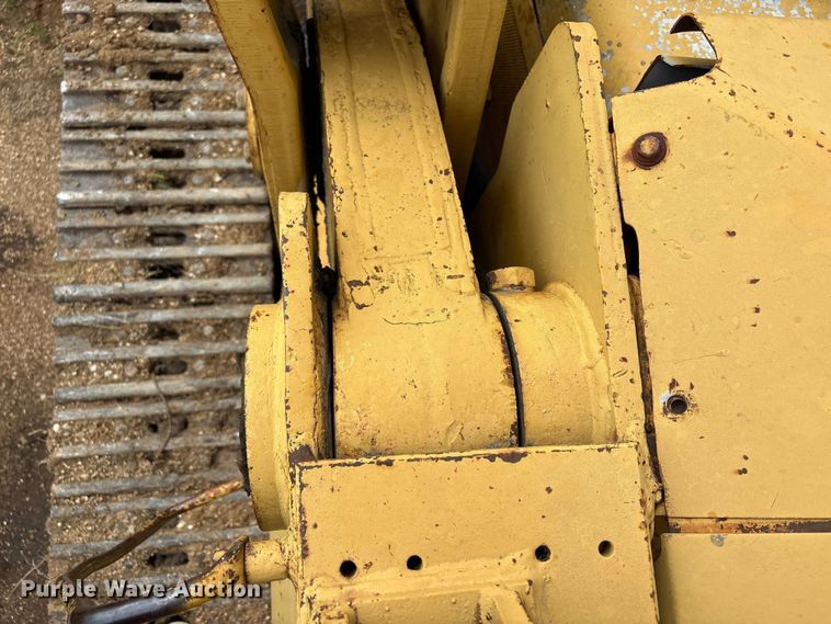 image for item EW1555 1971 Caterpillar 977K dozer