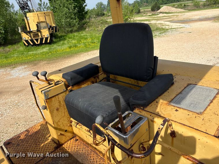 image for item EW1555 1971 Caterpillar 977K dozer