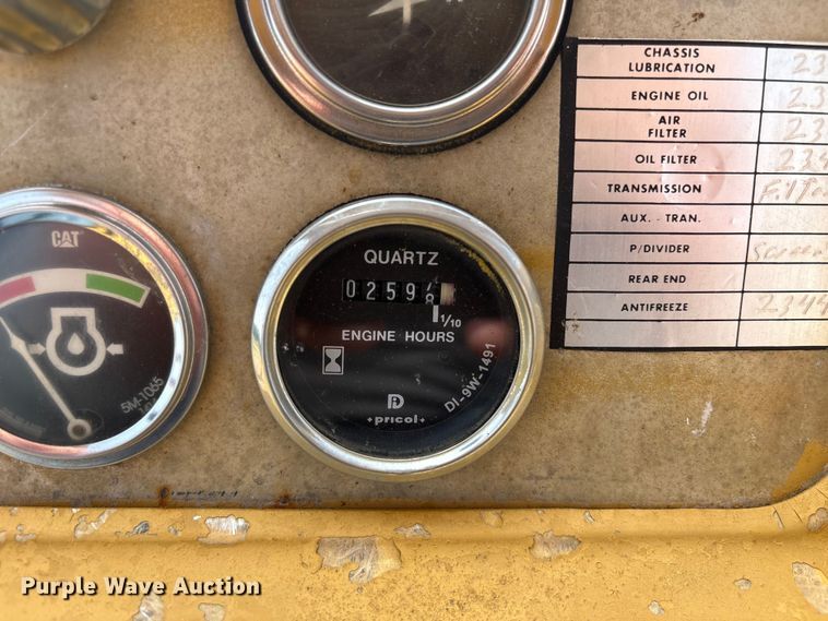 image for item EW1555 1971 Caterpillar 977K dozer