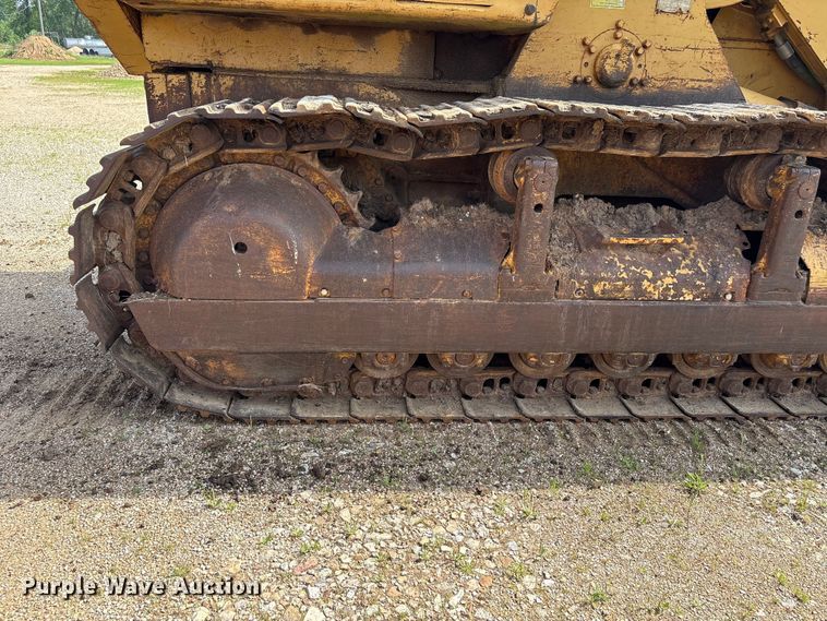 image for item EW1555 1971 Caterpillar 977K dozer