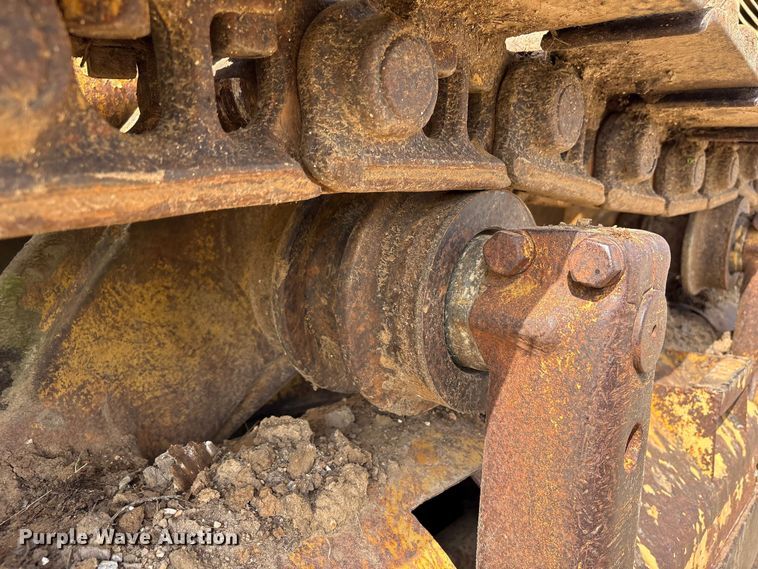 image for item EW1555 1971 Caterpillar 977K dozer