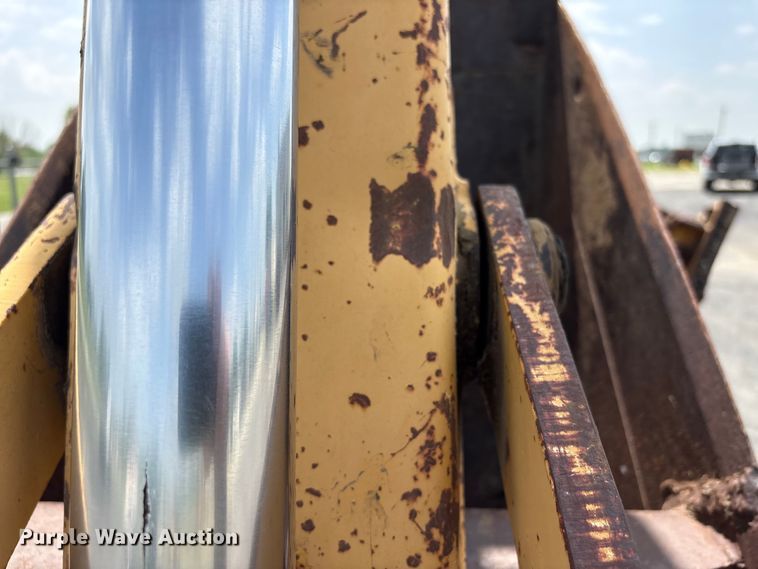 image for item EW1557 Ford 555D backhoe