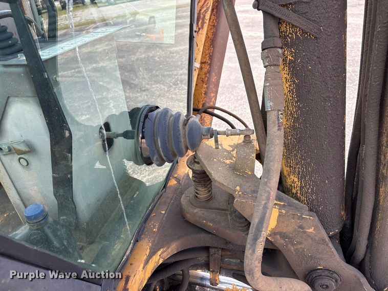 image for item EW1557 Ford 555D backhoe