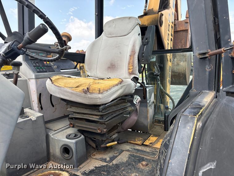 image for item EW1557 Ford 555D backhoe