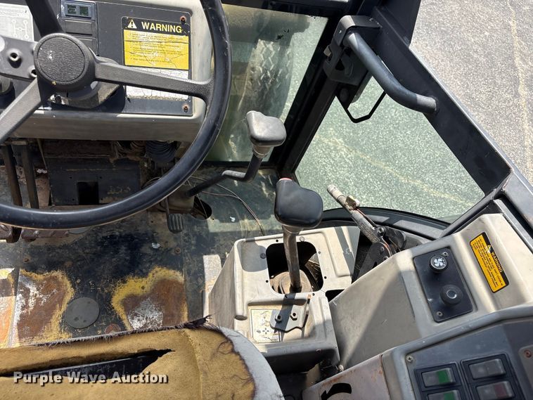 image for item EW1557 Ford 555D backhoe