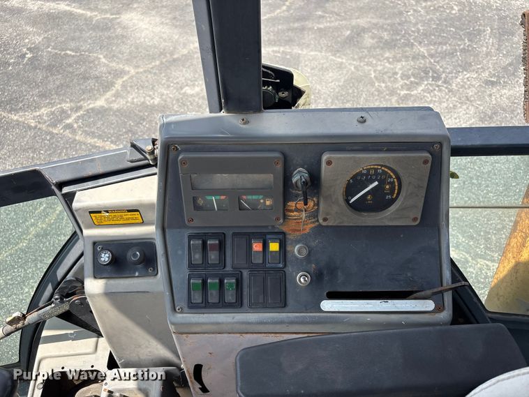 image for item EW1557 Ford 555D backhoe