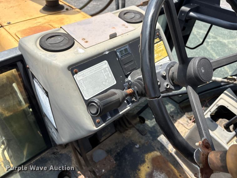 image for item EW1557 Ford 555D backhoe