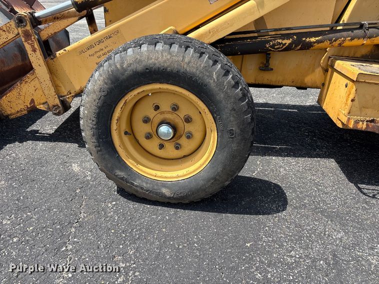 image for item EW1557 Ford 555D backhoe