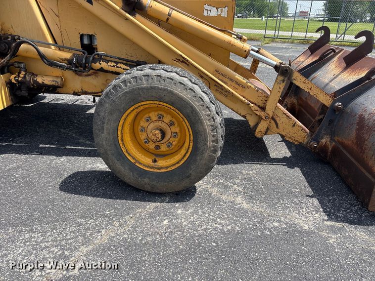 image for item EW1557 Ford 555D backhoe