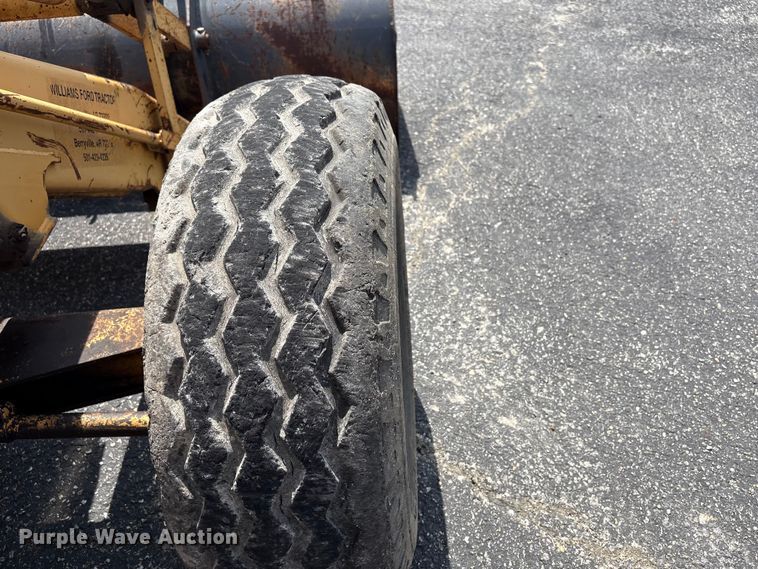 image for item EW1557 Ford 555D backhoe