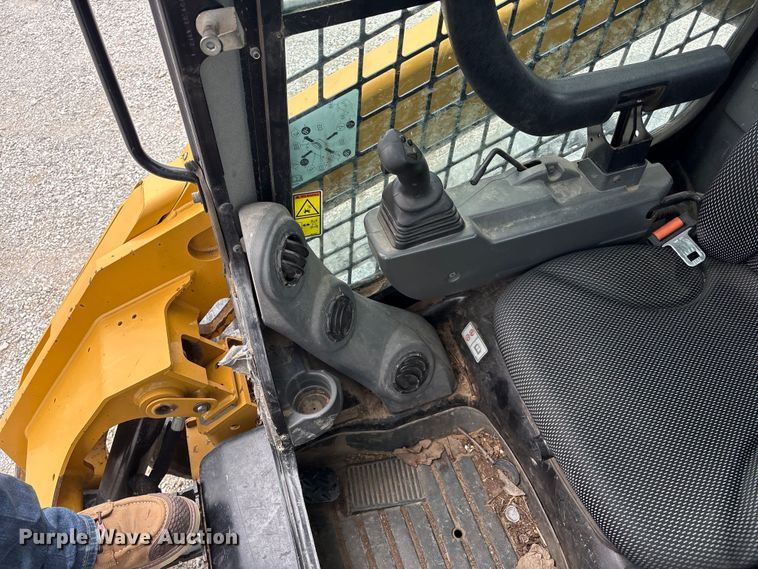 image for item EW1559 2020 Caterpillar 299D3 XE tracked skid steer loader