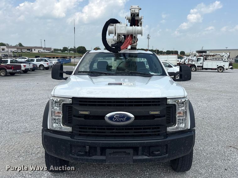 image for item EW1561 2019 Ford F550 Super Duty bucket truck
