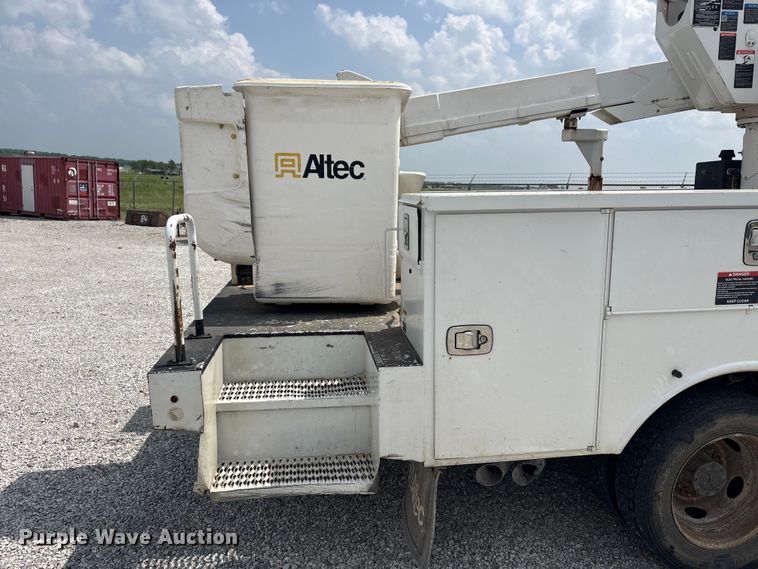 image for item EW1561 2019 Ford F550 Super Duty bucket truck