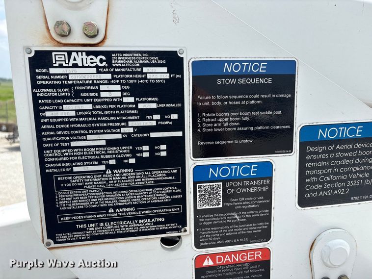 image for item EW1561 2019 Ford F550 Super Duty bucket truck