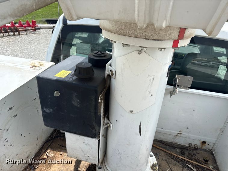 image for item EW1561 2019 Ford F550 Super Duty bucket truck