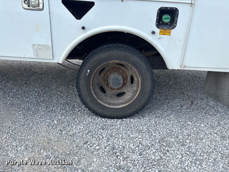 image for item EW1561 2019 Ford F550 Super Duty bucket truck