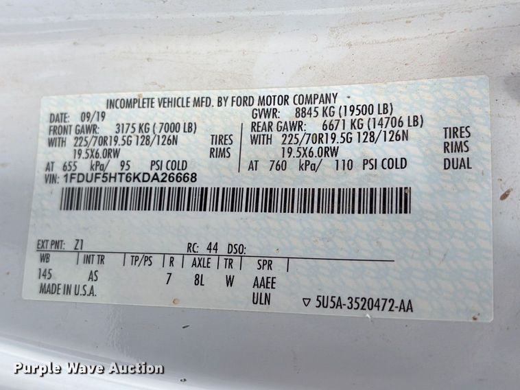 image for item EW1561 2019 Ford F550 Super Duty bucket truck
