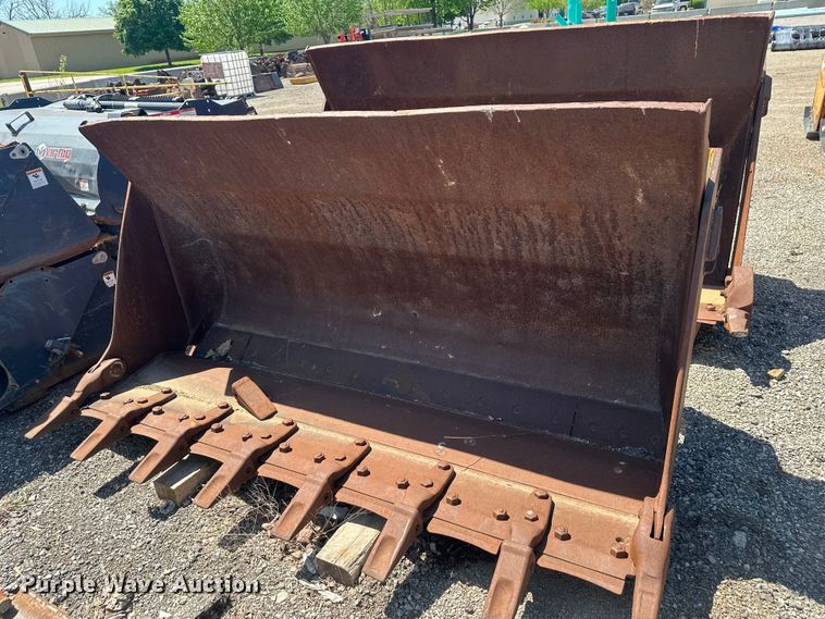 image for item EW1996 Cat (2) Crawler loader 4-in-1 buckets
