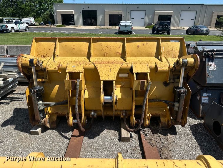 image for item EW1996 Cat (2) Crawler loader 4-in-1 buckets