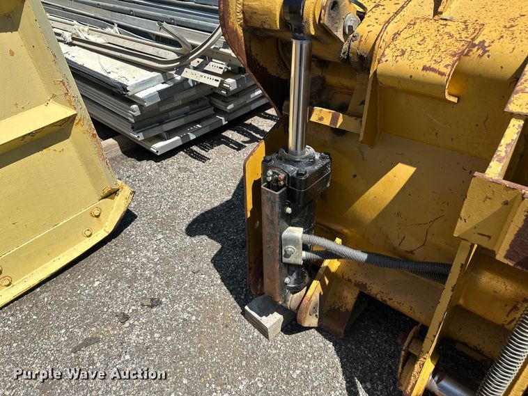image for item EW1996 Cat (2) Crawler loader 4-in-1 buckets