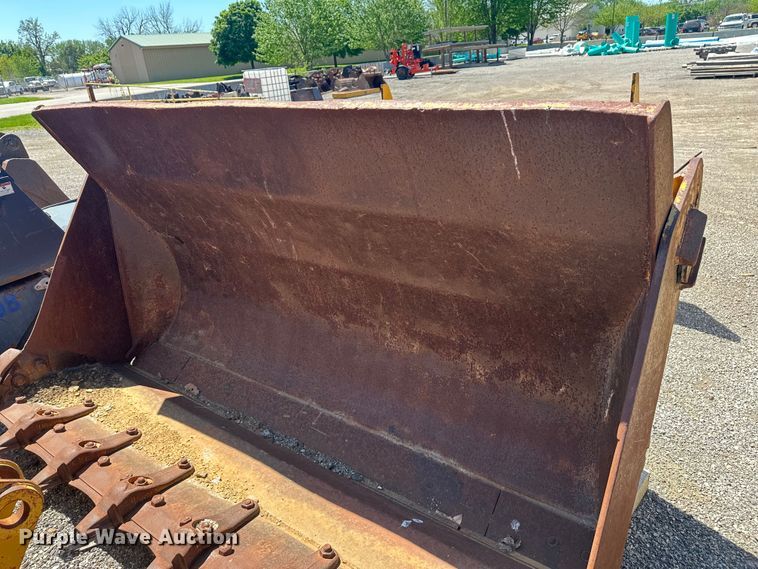 image for item EW1996 Cat (2) Crawler loader 4-in-1 buckets